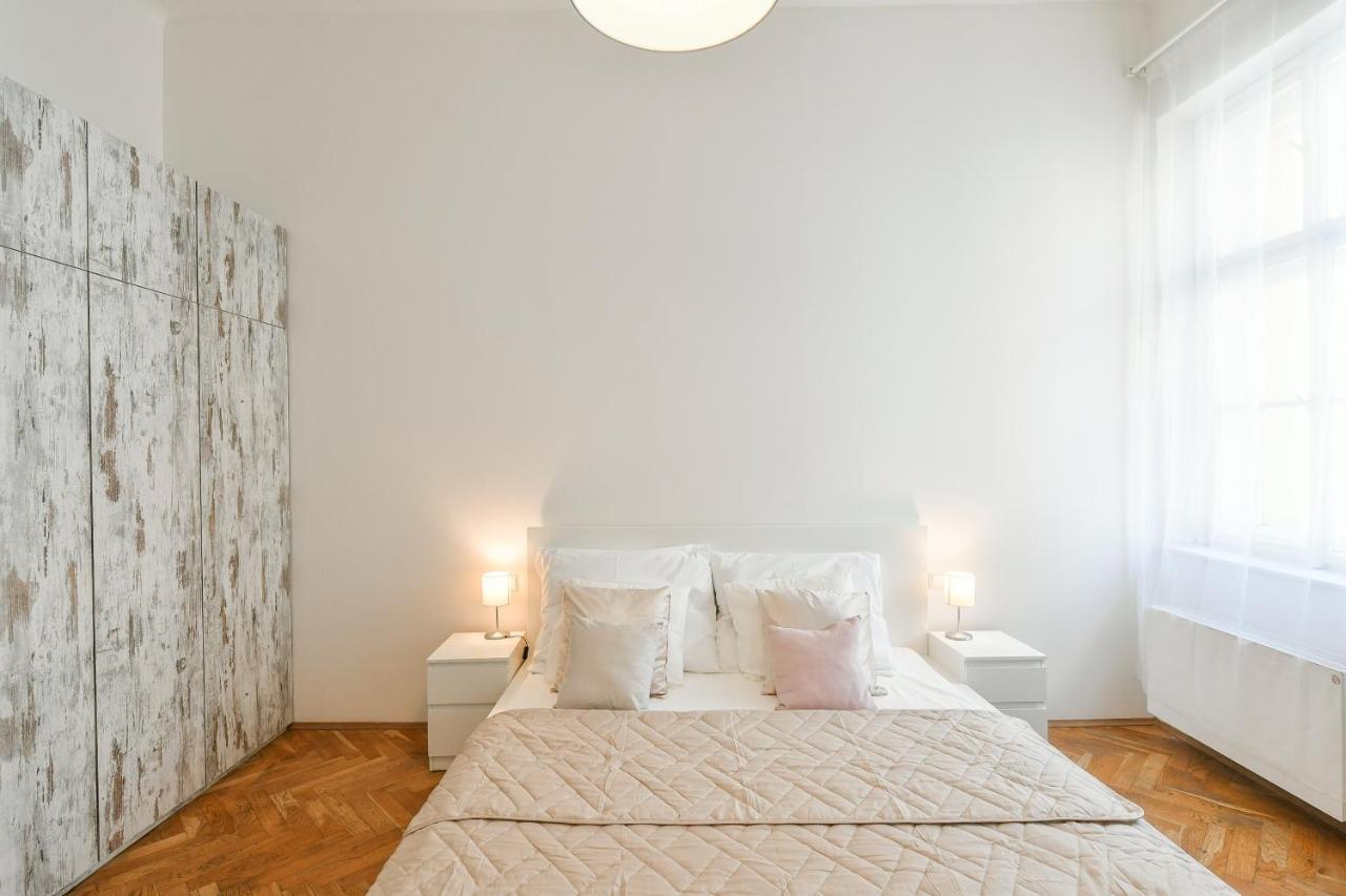 Klimentska 52 Residence Praha Bagian luar foto